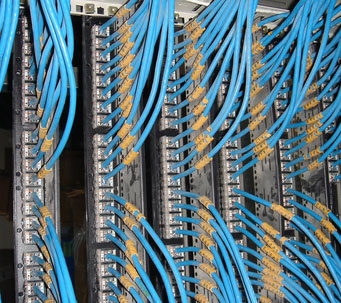 機房綜合布線系統、辦公樓綜合布線、廣州綜合布線公司、企業綜合布線